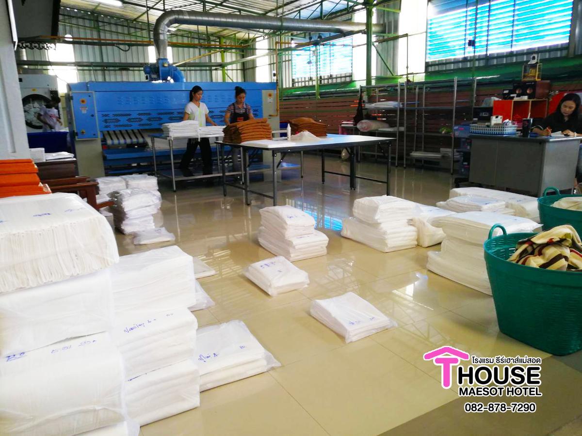 T. House Hotel Mae Sot Buitenkant foto